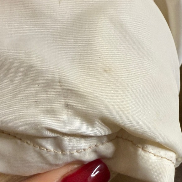 Guess Women's Cream Puffer Jacket 55 % down cluster and 45 % feathers - Picture 6 of 15